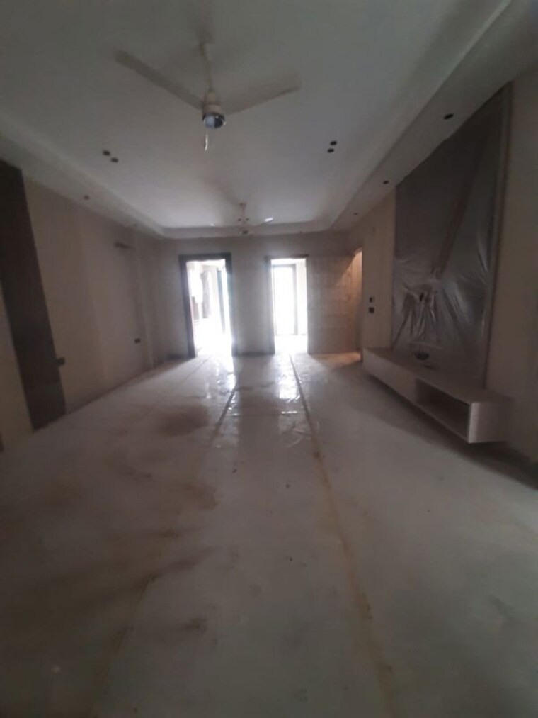 Room, paschim vihar 3 Bedroom 200 Sq.Yd. Builder Floor In Paschim Vihar Delhi 10668796