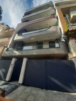 3 BHK 200 Sq.Yd. Builder Floor in Paschim Vihar