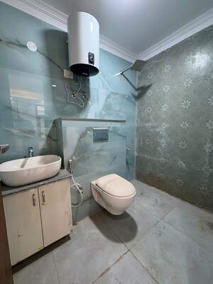Team Area in 4 BHK Apartment at Saket – for Rent
