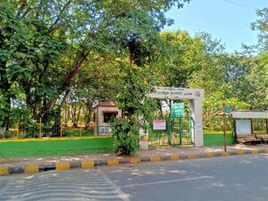 4 BHK Apartment – Garden View at Big Splash, Vashi Sector 17 - for Sale