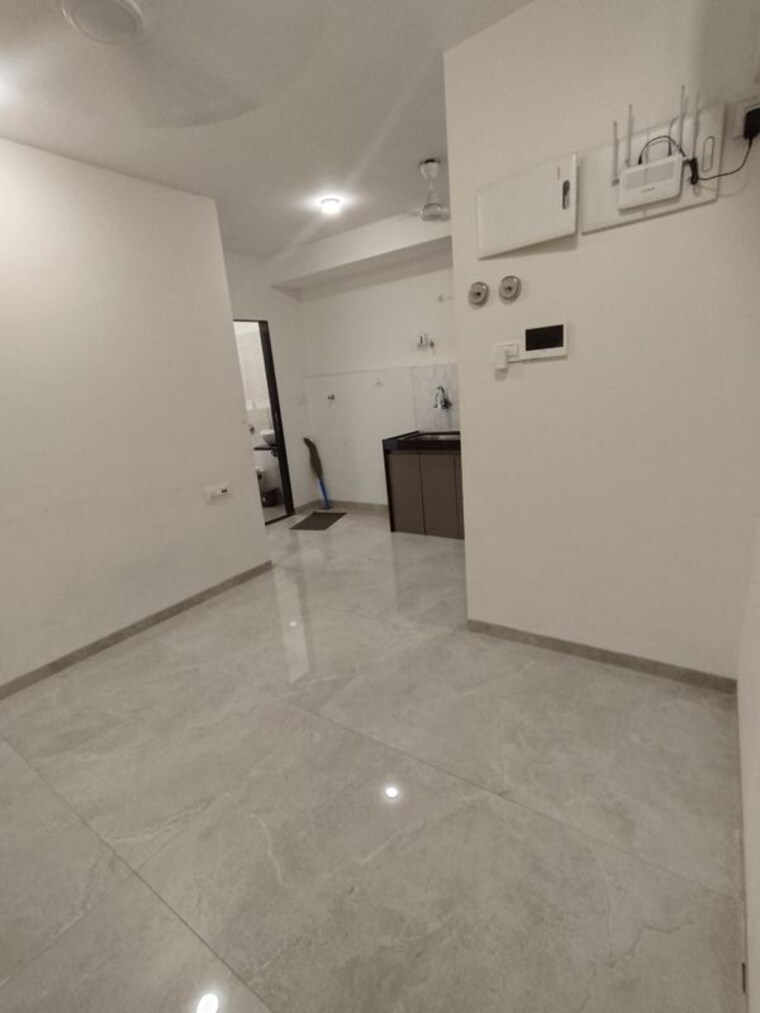 Room, platinum-life 1 Bedroom 365 Sq.Ft. Apartment In Andheri West Mumbai 10668792