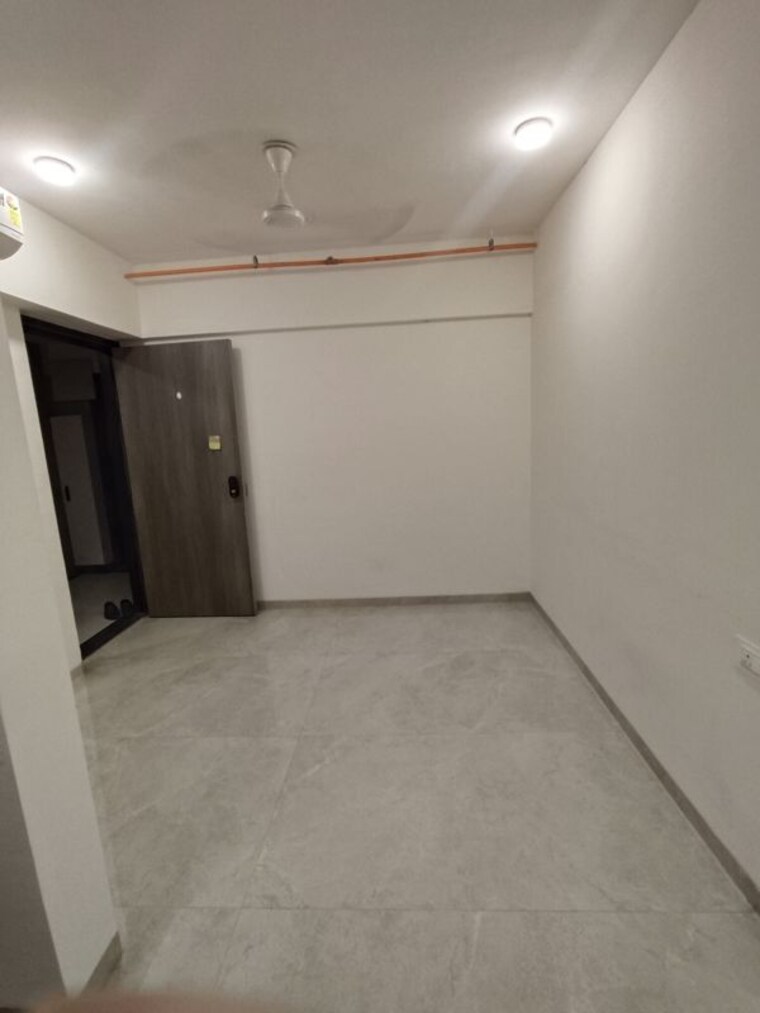 Room, platinum-life 1 Bedroom 365 Sq.Ft. Apartment In Andheri West Mumbai 10668792