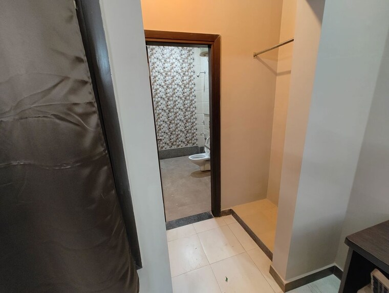 Bathroom, sector 43 2 Bedroom 650 Sq.Ft. Builder Floor In Sector 43 Gurgaon 10668815