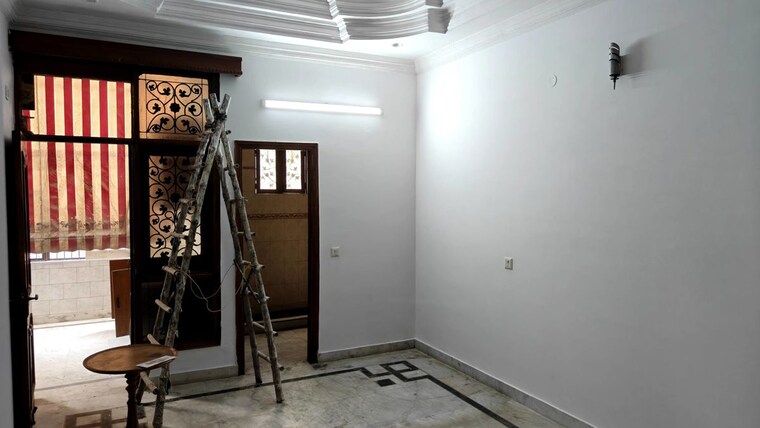 Room, state bank colony 3 Bedroom 1800 Sq.Ft. Builder Floor In State Bank Colony Delhi 10668801