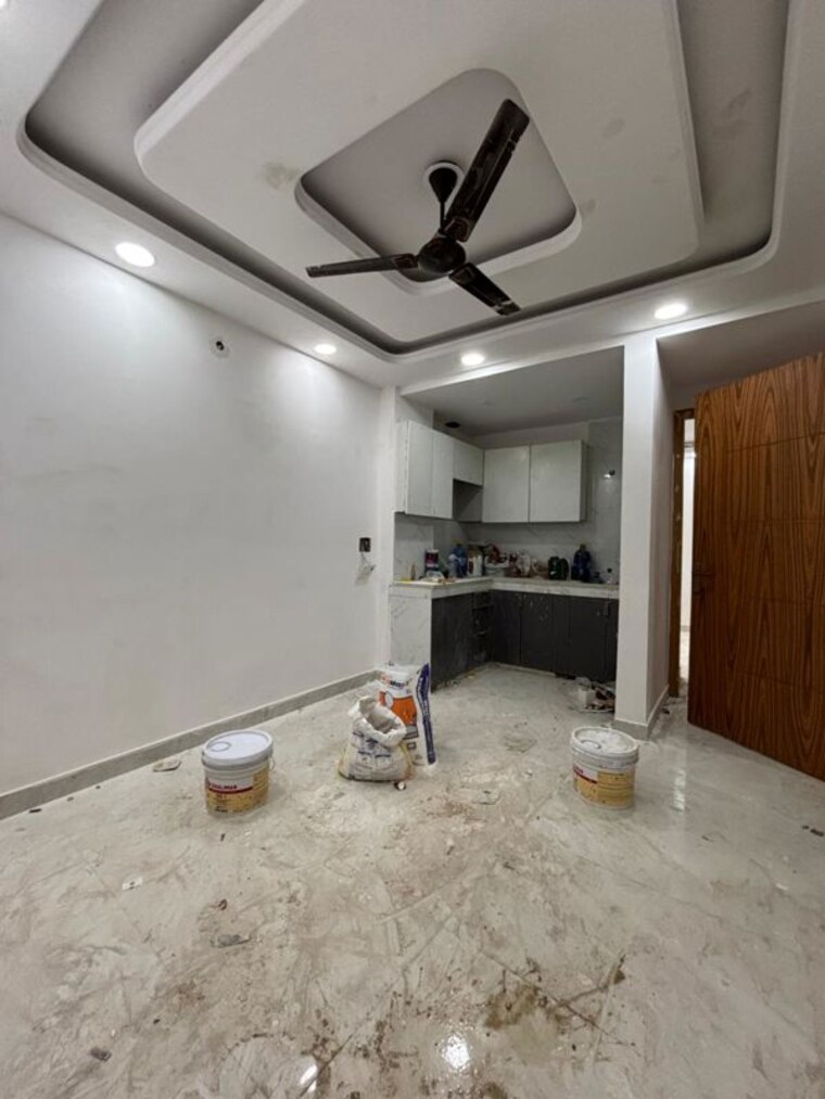 Kitchen, govindpuri 3 Bedroom 90 Sq.Yd. Builder Floor In Govindpuri Delhi 10668875