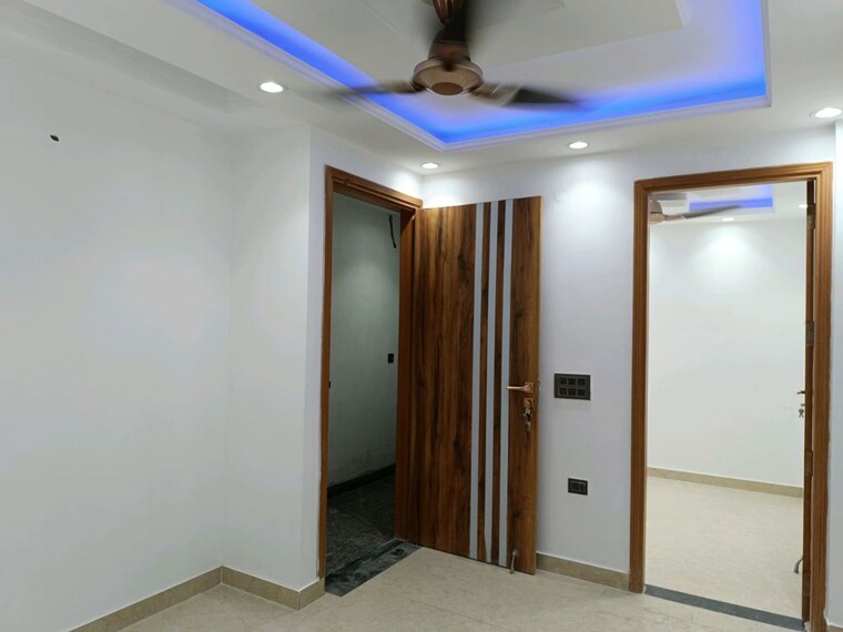 Room, govindpuri 2 Bedroom 75 Sq.Yd. Builder Floor In Govindpuri Delhi 10668881
