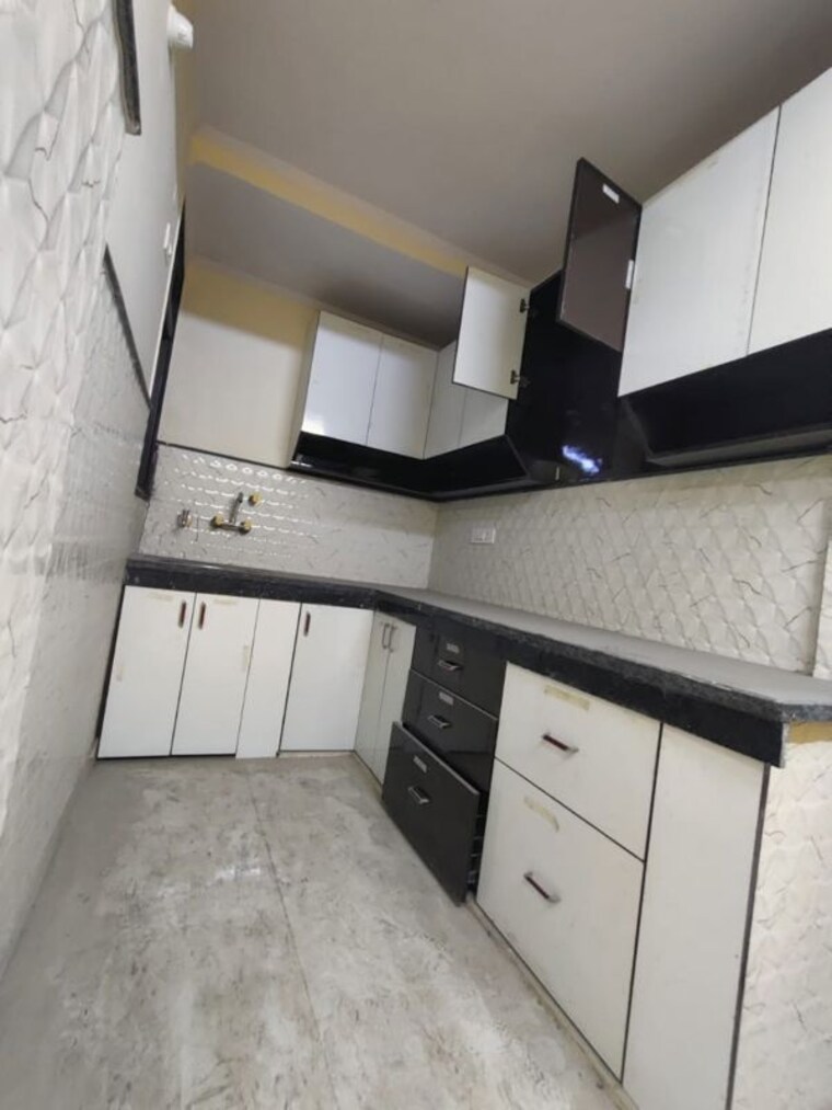 Kitchen, govindpuri 2 Bedroom 60 Sq.Yd. Builder Floor In Govindpuri Delhi 10668882