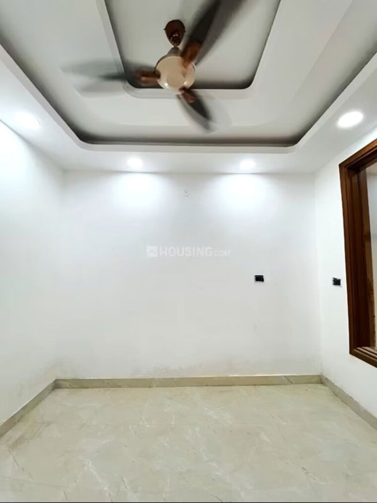 Room, govindpuri 3 Bedroom 90 Sq.Yd. Builder Floor In Govindpuri Delhi 10668902