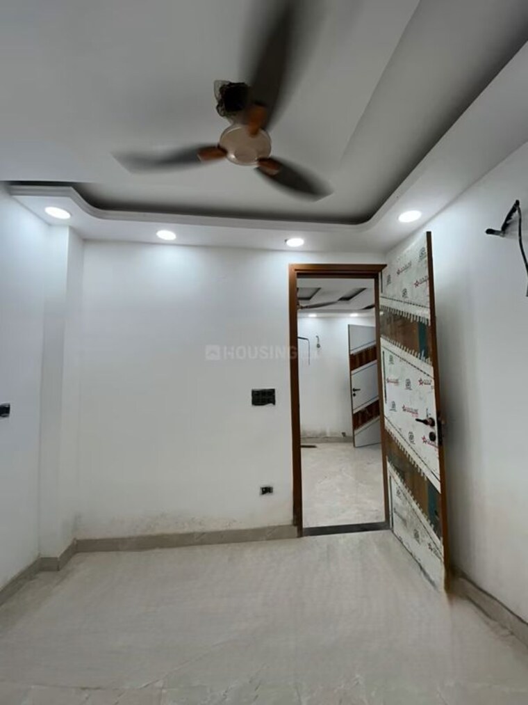Room, govindpuri 3 Bedroom 90 Sq.Yd. Builder Floor In Govindpuri Delhi 10668902