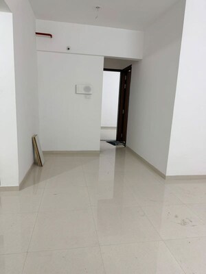 Room in 2 BHK Apartment at Kohinoor Sportsville, Hinjewadi – for Rent