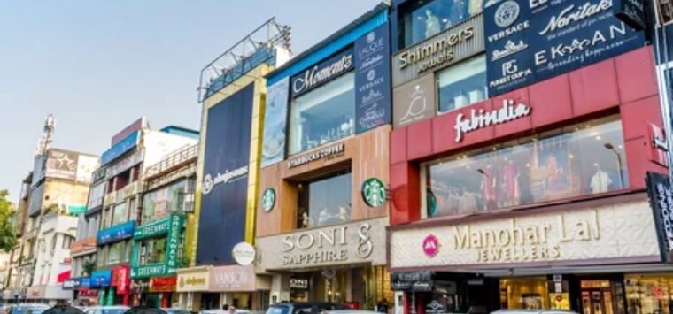 Exterior View, sector 45 Commercial Showroom 2377 Sq.Ft. In Sector 45 Noida 10668920