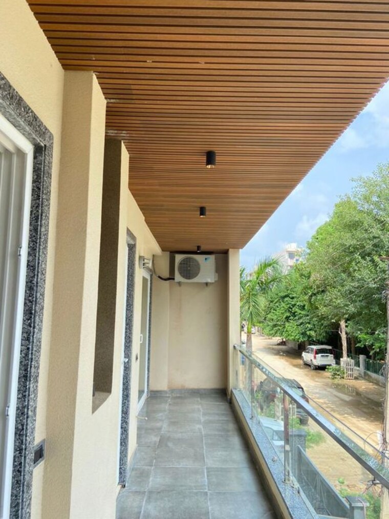 Balcony, palam vihar 3 Bedroom 1550 Sq.Ft. Builder Floor In Palam Vihar Gurgaon 10668912