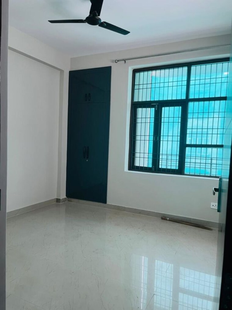 Room, bptp-parkland-sector-82 3 Bedroom 250 Sq.Yd. Builder Floor In Sector 82 Faridabad 10668921
