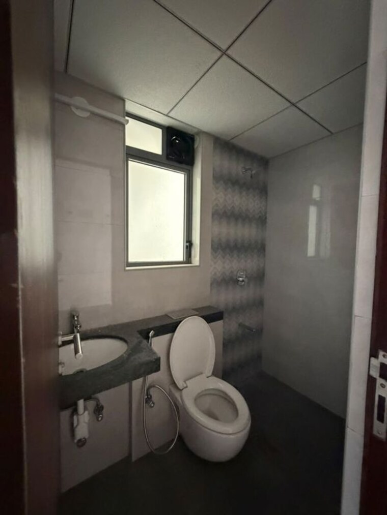 Bathroom, kalpataru-elitus 1.5 Bedroom 470 Sq.Ft. Apartment In Mulund West Mumbai 10668911