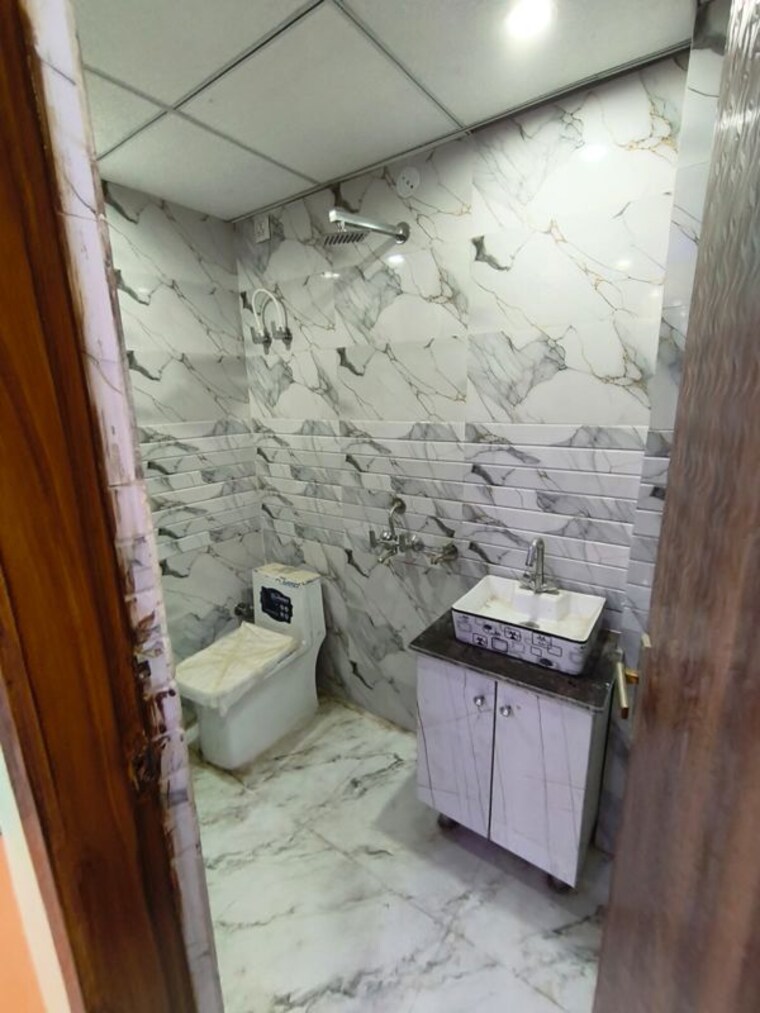 Bathroom, vasundhara 2 Bedroom 950 Sq.Ft. Builder Floor In Vasundhara Ghaziabad 10668942