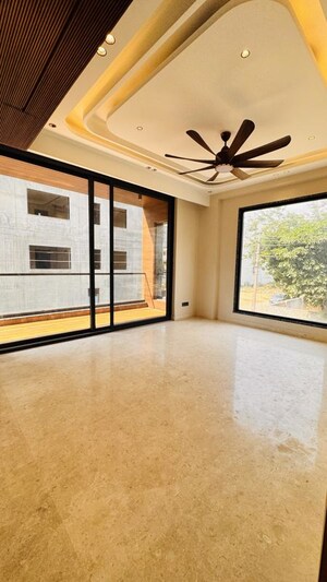4 BHK Builder Floor For Rent in Sector 21