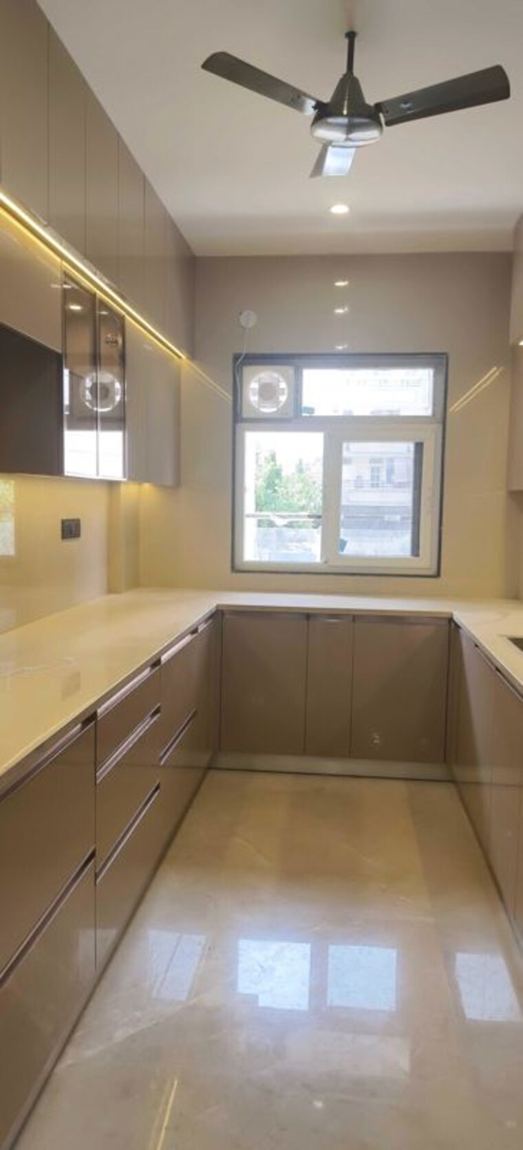 Kitchen, sector 23 4 Bedroom 2300 Sq.Ft. Builder Floor In Sector 23 Gurgaon 10668971