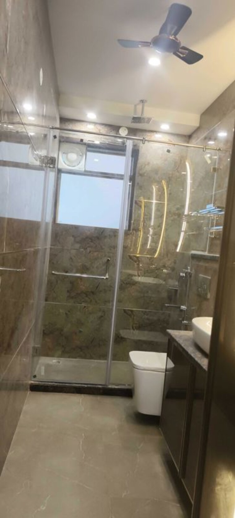 Bathroom, sector 23 4 Bedroom 2300 Sq.Ft. Builder Floor In Sector 23 Gurgaon 10668971