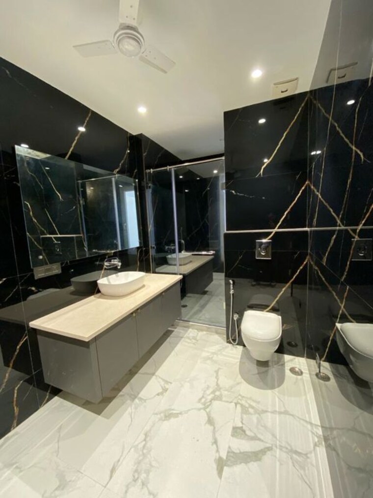 Team Area, dlf phase iv 4 Bedroom 2430 Sq.Ft. Builder Floor In Dlf Phase iv Gurgaon 10668970