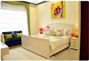 Bedroom in 3 BHK Apartment at Milton Tower, Vip Road – for Rent