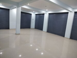 Team Area in  Showroom at Rajpur Road – for Rent