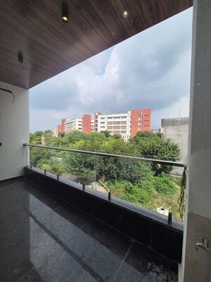 3 BHK Builder Floor For Sale in Chattarpur