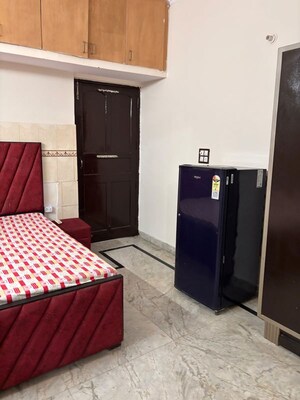 Bedroom in 1 BHK Independent House at SS 100, Sector 49 – for Rent