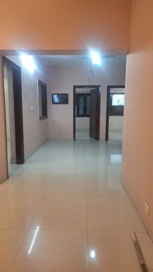 Room in 2 BHK Apartment at Vasant Kunj – for Rent