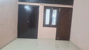 Room in 2 BHK Apartment at Vasant Kunj – for Rent