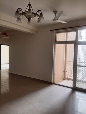 Room in 3 BHK Apartment at Mahagun My Woods, Sector 16c Greater Noida – for Rent