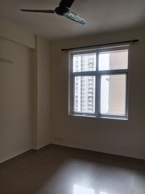 Room in 3 BHK Apartment at Mahagun My Woods, Sector 16c Greater Noida – for Rent