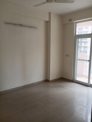 Room in 3 BHK Apartment at Mahagun My Woods, Sector 16c Greater Noida – for Rent