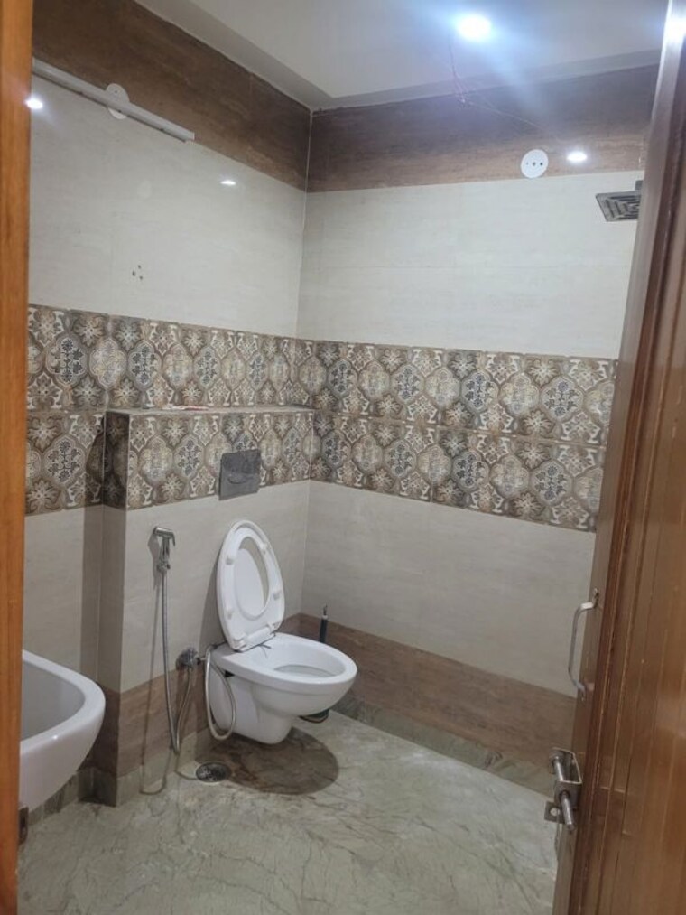 Bathroom, ansal-sushant-lok-i 3 Bedroom 2000 Sq.Ft. Builder Floor In Sector 43 Gurgaon 10669110