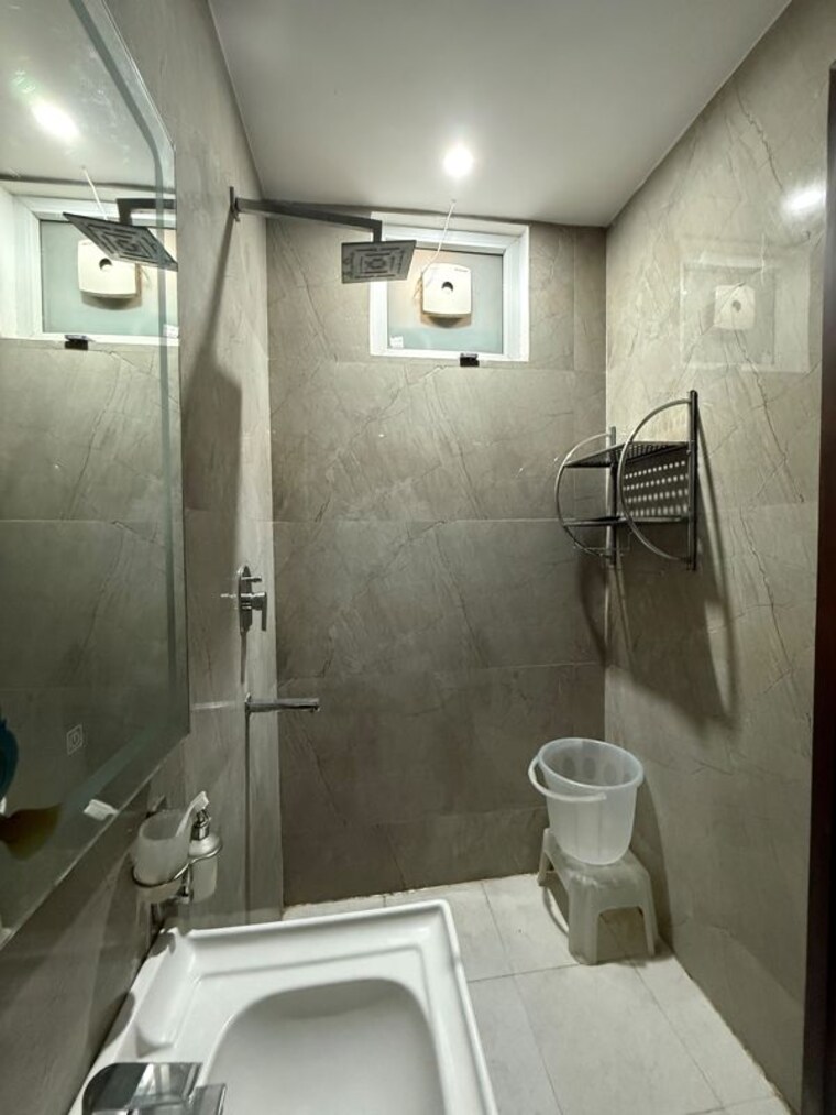 Bathroom, lajpat nagar ii 2 Bedroom 900 Sq.Ft. Builder Floor In Lajpat Nagar ii Delhi 10669133