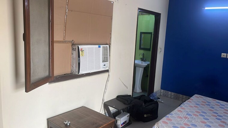 Team Area, rwa-apartments-sector-47 Studio 112 Sq.Mt. Builder Floor In Sector 47 Noida 10669148
