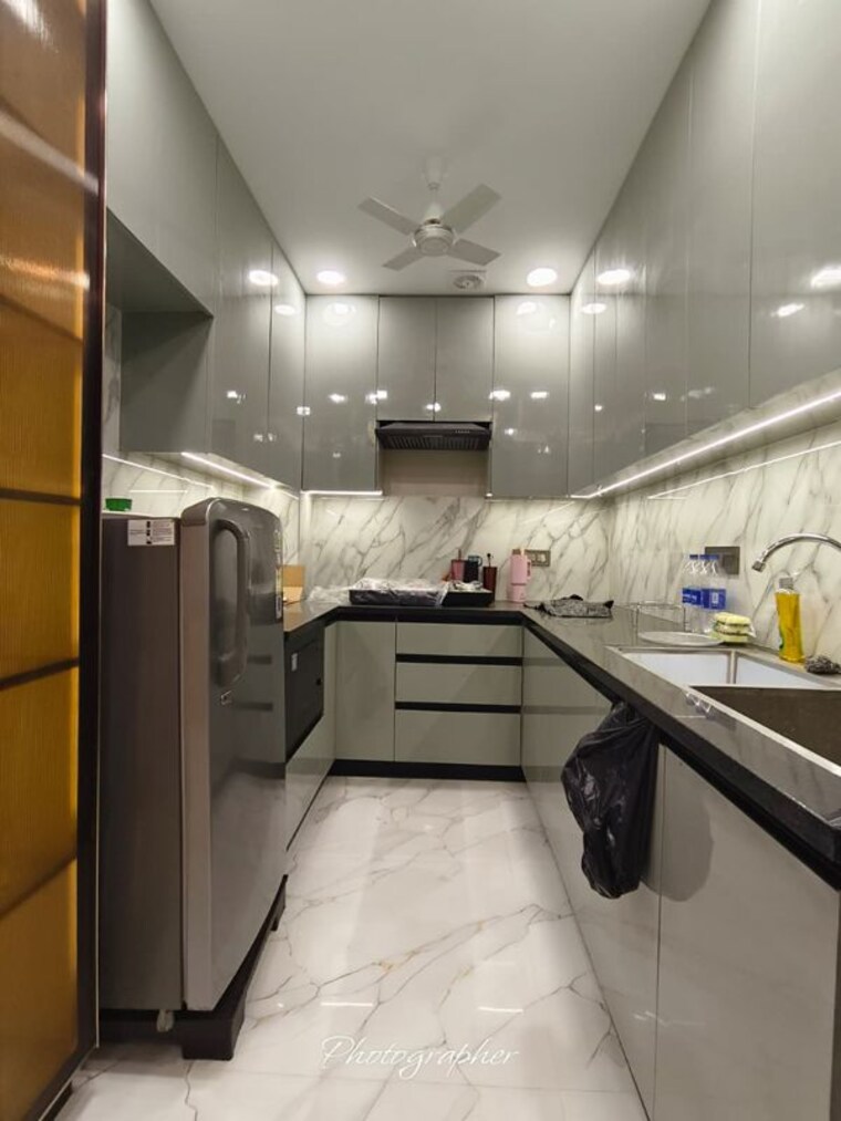 Kitchen, dlf-city-gurgaon 2 Bedroom 1400 Sq.Ft. Builder Floor In Sector 27 Gurgaon 10669152