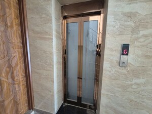 Lift in 3 BHK Builder Floor at Chattarpur – for Sale