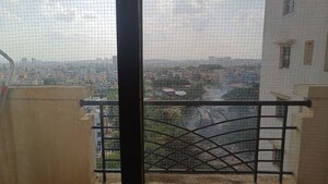 Room in 2 BHK Apartment at HM World City, Jp Nagar – for Sale