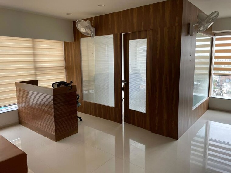 Room, naranpura Commercial Office Space 658 Sq.Ft. In Naranpura Ahmedabad 10669180