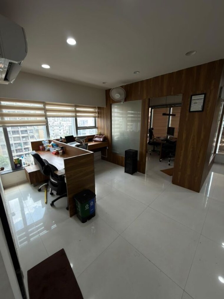  Parking, naranpura Commercial Office Space 658 Sq.Ft. In Naranpura Ahmedabad 10669180