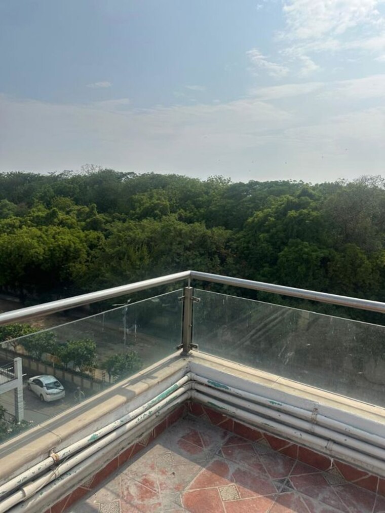 Balcony, greater kailash 3 Bedroom 2000 Sq.Ft. Builder Floor In Greater Kailash Delhi 10669197