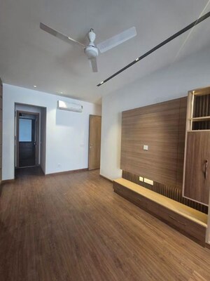Room in 2 BHK Apartment at Conscient Habitat 102, Sector 102 – for Sale