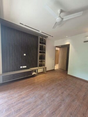 Room in 2 BHK Apartment at Conscient Habitat 102, Sector 102 – for Sale