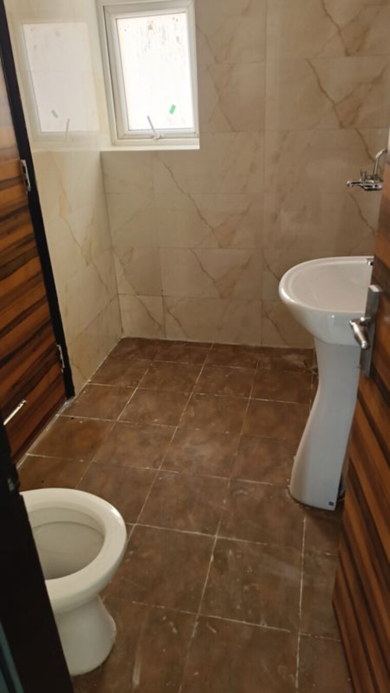 Bathroom, samridhi-luxuriya-avenue 3 Bedroom 1625 Sq.Ft. Apartment In Sector 150 Noida 10669195
