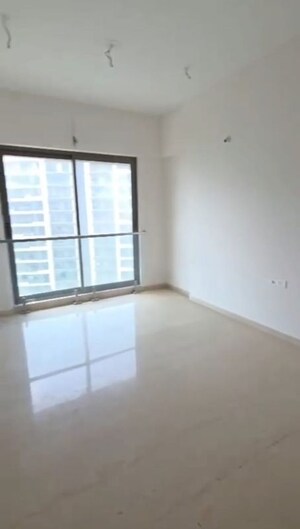 Room in 3 BHK Apartment at Adani Ten BKC, Bandra East – for Rent