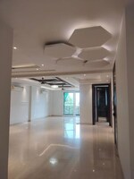3 BHK +  2500 Sq.Ft. Builder Floor in DLF City Phase IV