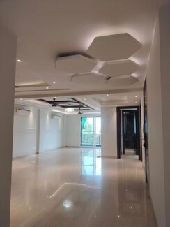 3 BHK +Builder Floor For Rent in DLF City Phase IV