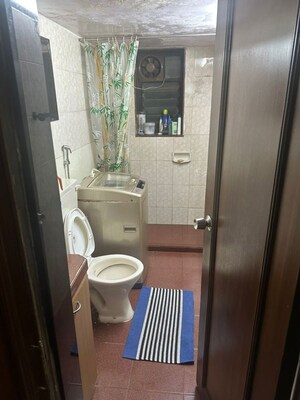 Bathroom in 2 BHK Apartment at Navjivan Colony, Mahim – for Rent
