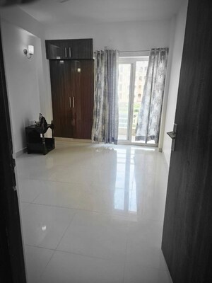Room in 3 BHK Apartment at Dhoran Rajpur Enclave, Govind Vihar – for Rent