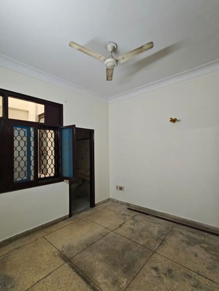 Room, vasundhara sector 13 5 Bedroom 150 Sq.Yd. Independent House In Vasundhara Sector 13 Ghaziabad 10669228